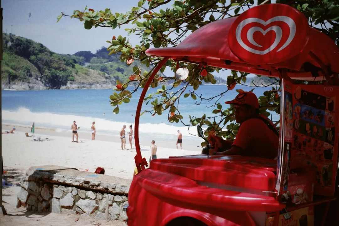 “这个工作太稳定了,大家都狠不下心来辞职” “这个工作太稳定了,大家都狠不下心来辞职”