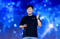 2024百度万象大会举办：大模型全面重构百度移动生态，让智能体人人可用