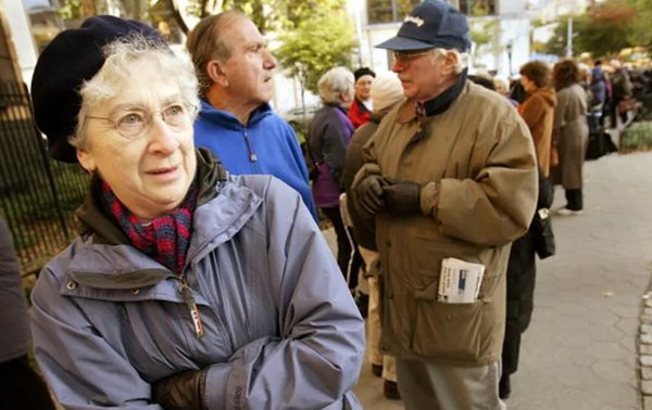 这个2025年，美国走上了“无就业但繁荣”之路？